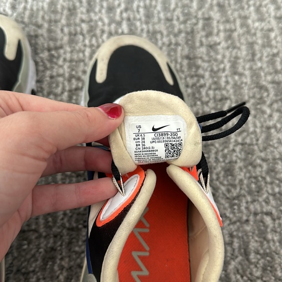 Nike AirMax Air70 React Sneakers, Color Block - Picture 9 of 9